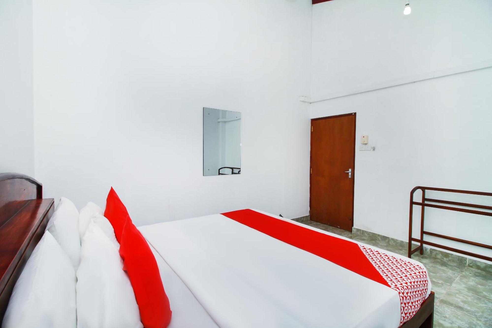 Airport Green View Resort Andiambalama Exterior foto