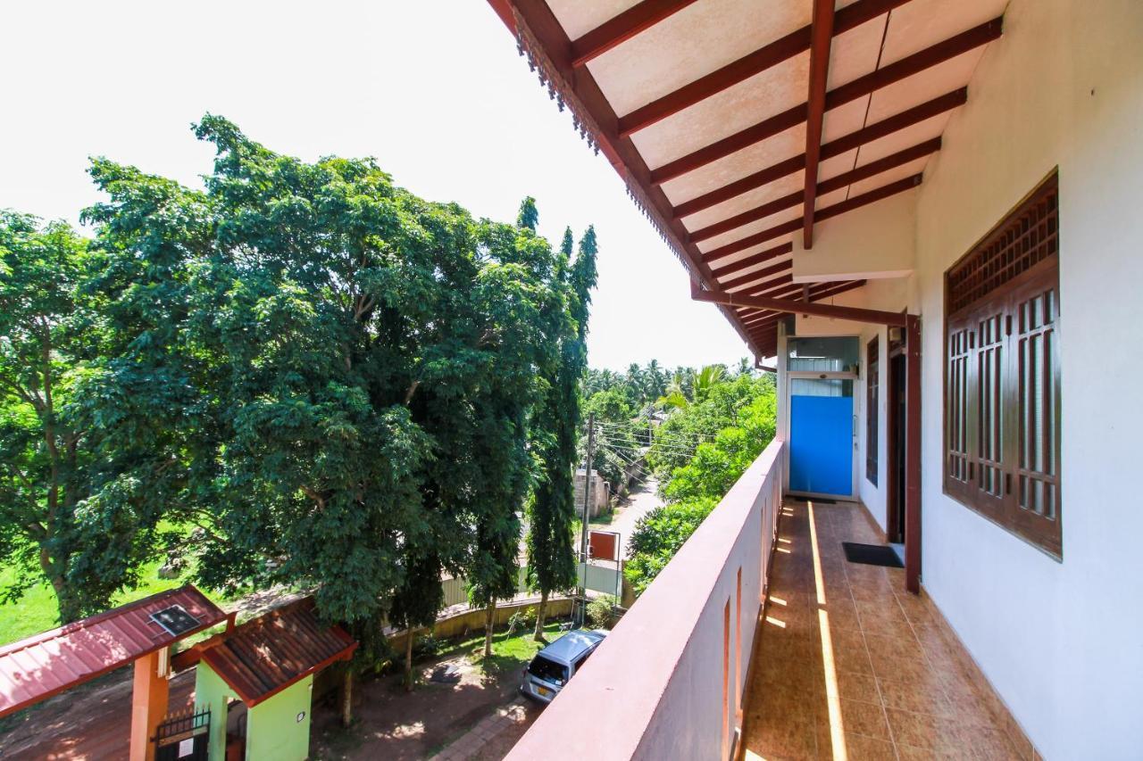 Airport Green View Resort Andiambalama Exterior foto